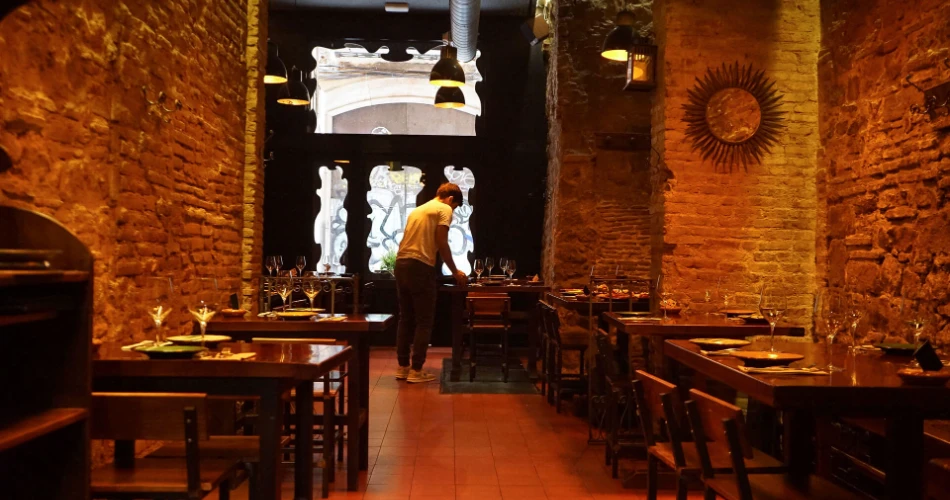 Barcelona in 48 Hours: Gaudí, Tapas & Beaches