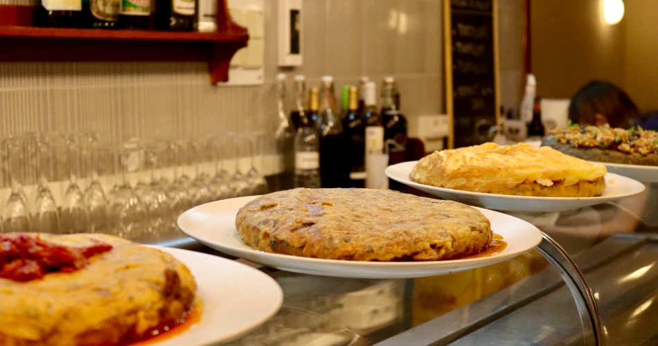 Barcelona in 48 Hours: Gaudí, Tapas & Beaches